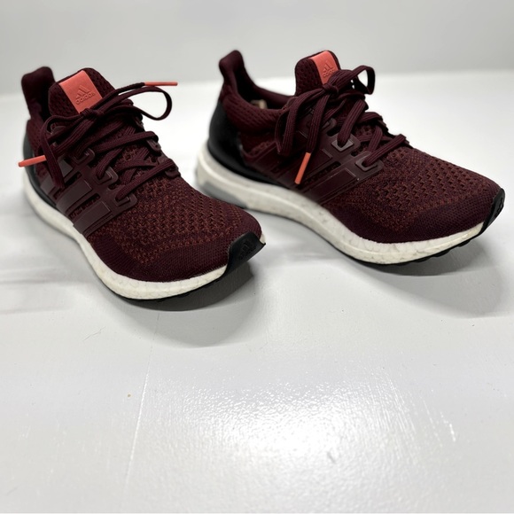 Adidas Burgundy Unisex-Child Ultraboost 5.0 DNA (Big Kid) Running Shoe size 4 - Picture 7 of 8